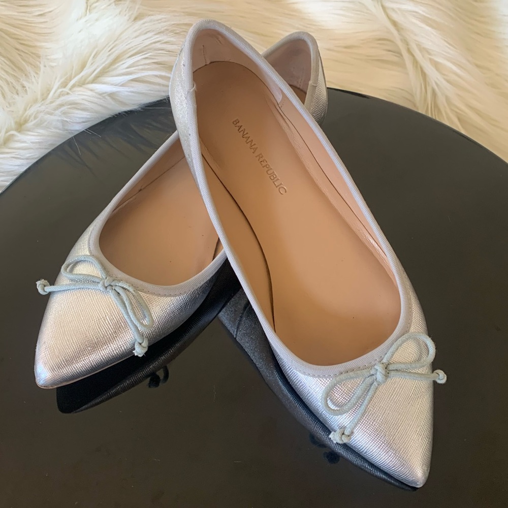 Banana Republic Metallic Silver Flats